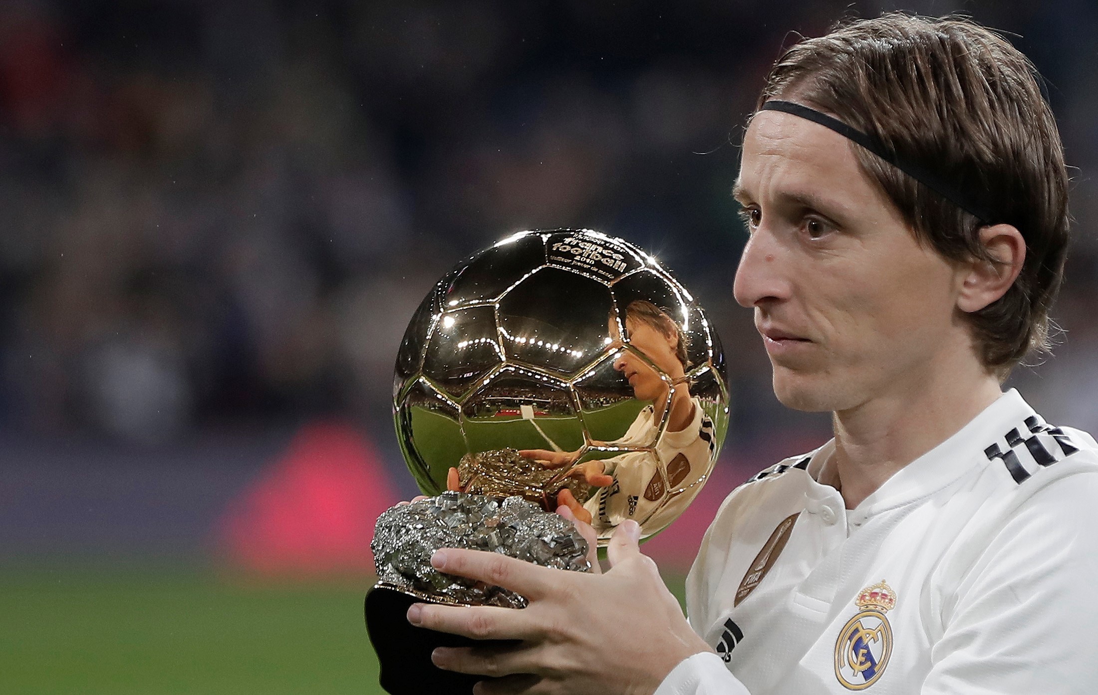 详解棒球规则中的“布阵禁令”如何促使内野手回归传统的防守